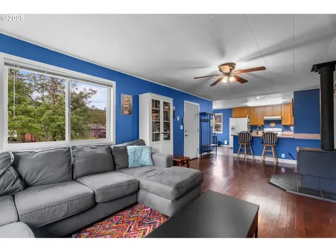55275 SW Cherry Grove Drive Gaston OR 97119
