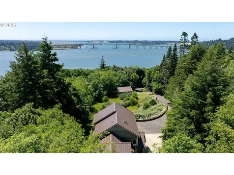 93867 Makai Lane North Bend OR 97459