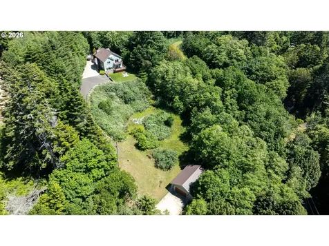 93867 Makai Lane North Bend OR 97459