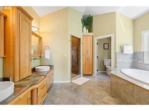 93867 Makai Lane North Bend OR 97459