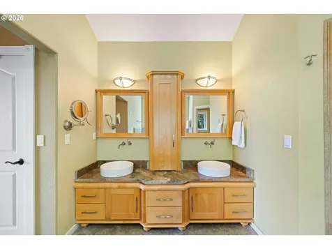 93867 Makai Lane North Bend OR 97459