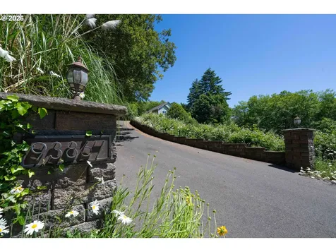 93867 Makai Lane North Bend OR 97459