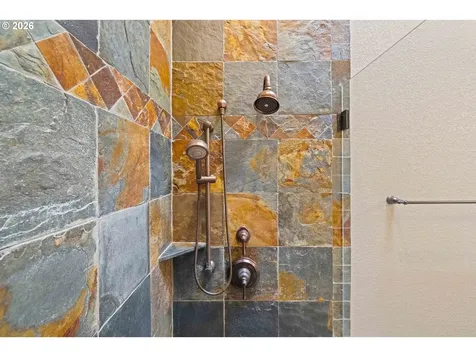 93867 Makai Lane North Bend OR 97459