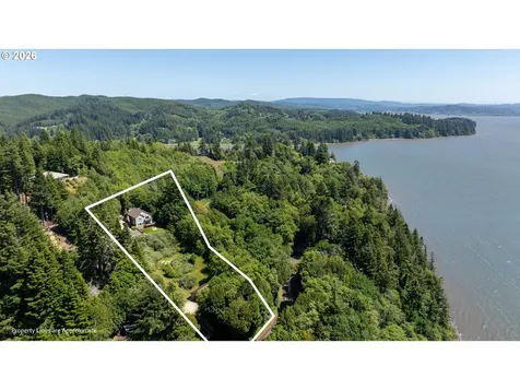 93867 Makai Lane North Bend OR 97459