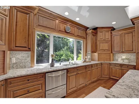 6507 SW 55th Drive Portland OR 97221