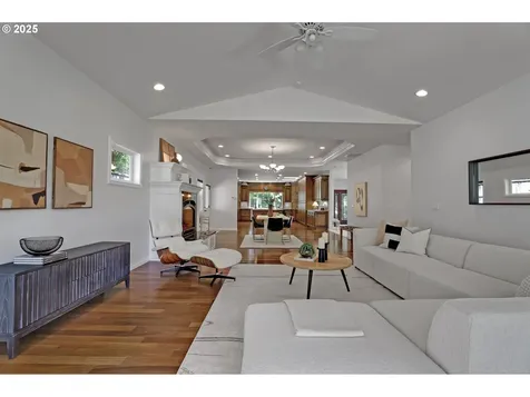 6507 SW 55th Drive Portland OR 97221