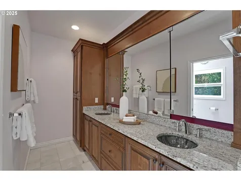 6507 SW 55th Drive Portland OR 97221