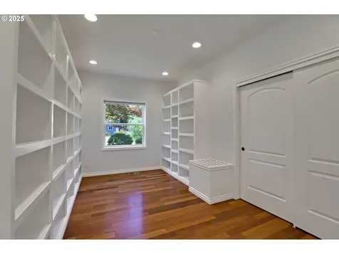 6507 SW 55th Drive Portland OR 97221