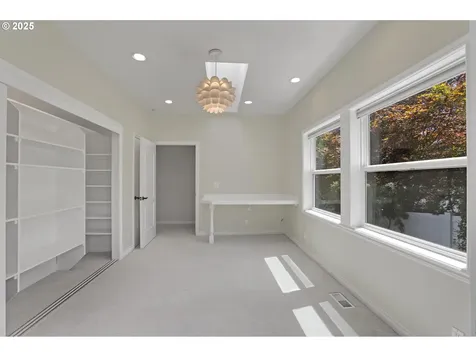 6507 SW 55th Drive Portland OR 97221