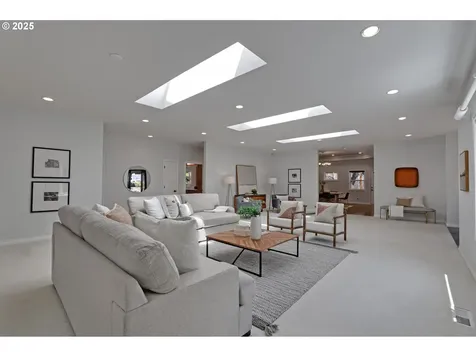 6507 SW 55th Drive Portland OR 97221
