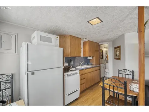 18699 NE Marine Drive Portland OR 97230