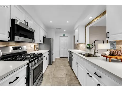 4101 NE 131st Place Portland OR 97230