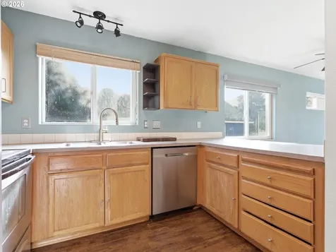 5427 SE 121st Avenue Portland OR 97266