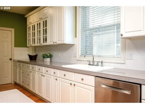 22285 NE Park Lane Fairview OR 97024