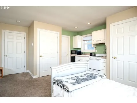 22285 NE Park Lane Fairview OR 97024