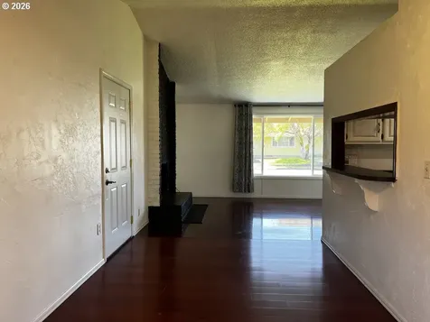2385 19th Street Florence OR 97439