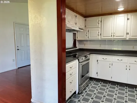 2385 19th Street Florence OR 97439