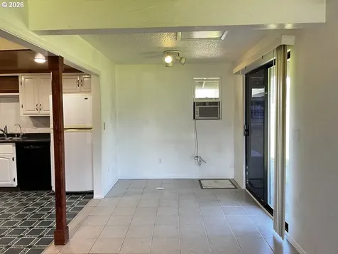 2385 19th Street Florence OR 97439
