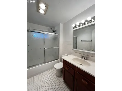 2385 19th Street Florence OR 97439