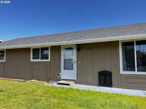 2385 19th Street Florence OR 97439