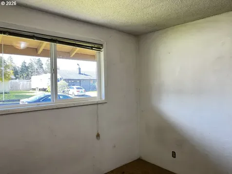 2385 19th Street Florence OR 97439
