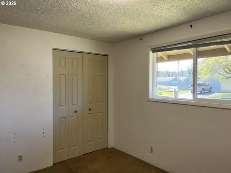 2385 19th Street Florence OR 97439