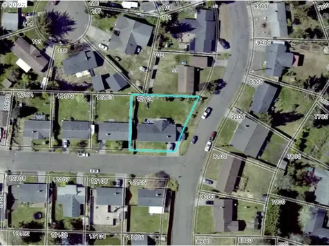 2385 19th Street Florence OR 97439