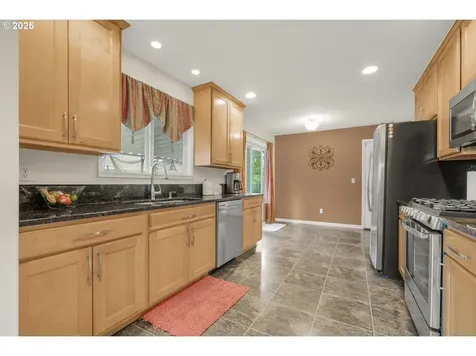 365 SW Duniway Avenue Gresham OR 97030