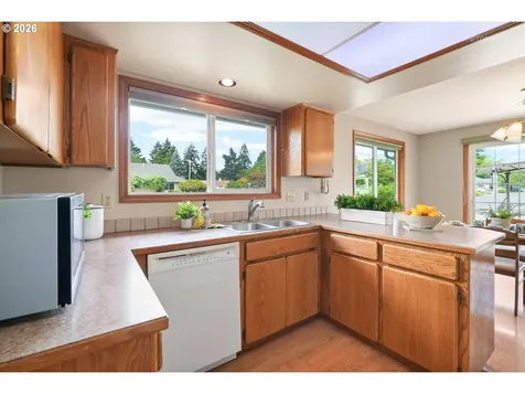 462 NE 24th Avenue Hillsboro OR 97124