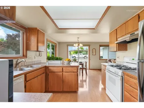 462 NE 24th Avenue Hillsboro OR 97124