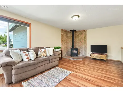 462 NE 24th Avenue Hillsboro OR 97124