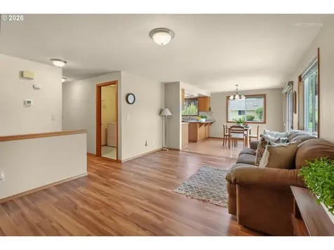 462 NE 24th Avenue Hillsboro OR 97124