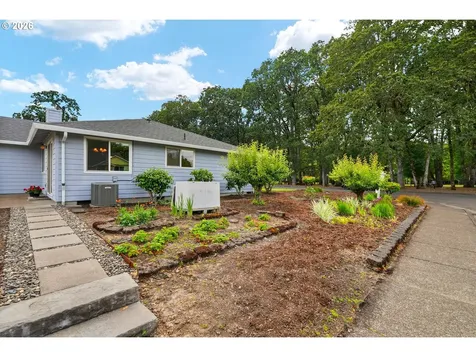 462 NE 24th Avenue Hillsboro OR 97124