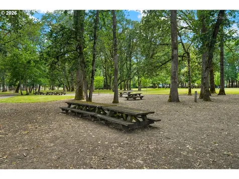 462 NE 24th Avenue Hillsboro OR 97124