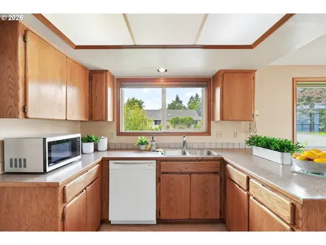 462 NE 24th Avenue Hillsboro OR 97124