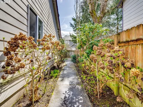 16809 NE 9th Street Vancouver WA 98684