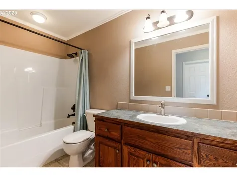 1807 N 8th Way Ridgefield WA 98642