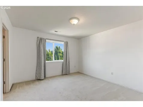 1807 N 8th Way Ridgefield WA 98642