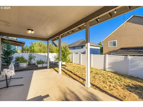 1807 N 8th Way Ridgefield WA 98642