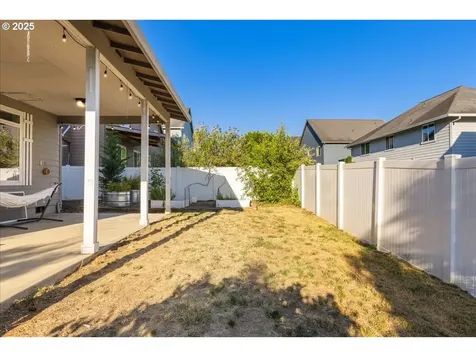1807 N 8th Way Ridgefield WA 98642