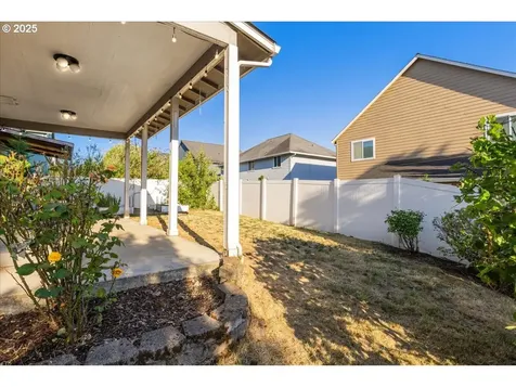 1807 N 8th Way Ridgefield WA 98642