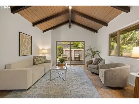 560 Milburn Court Lake Oswego OR 97034