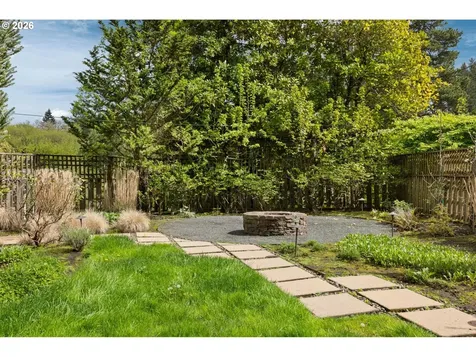 560 Milburn Court Lake Oswego OR 97034