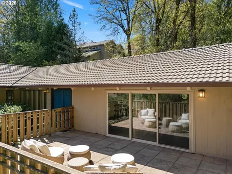 560 Milburn Court Lake Oswego OR 97034