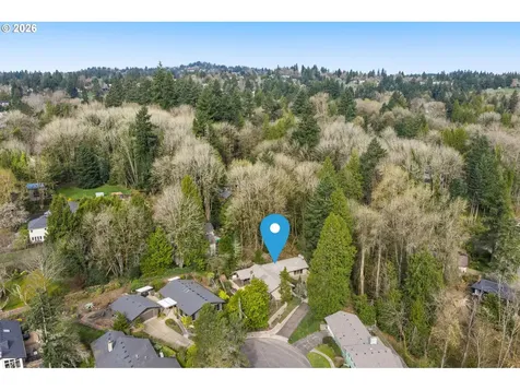 560 Milburn Court Lake Oswego OR 97034