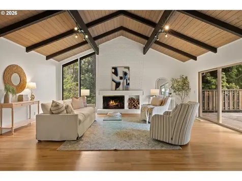 560 Milburn Court Lake Oswego OR 97034