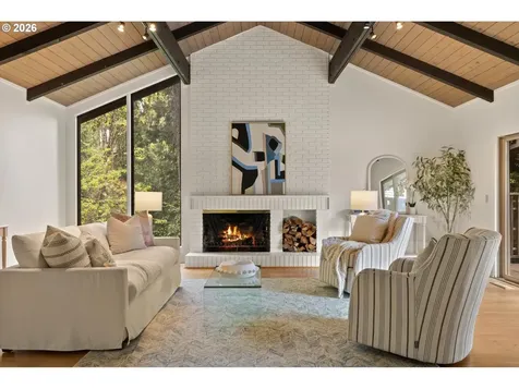 560 Milburn Court Lake Oswego OR 97034