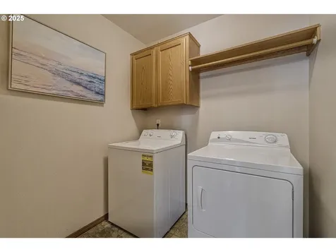 1057 SW 24th Street Troutdale OR 97060