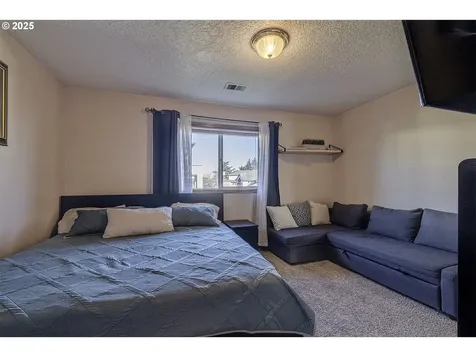 1057 SW 24th Street Troutdale OR 97060