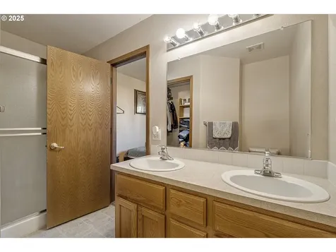 1057 SW 24th Street Troutdale OR 97060